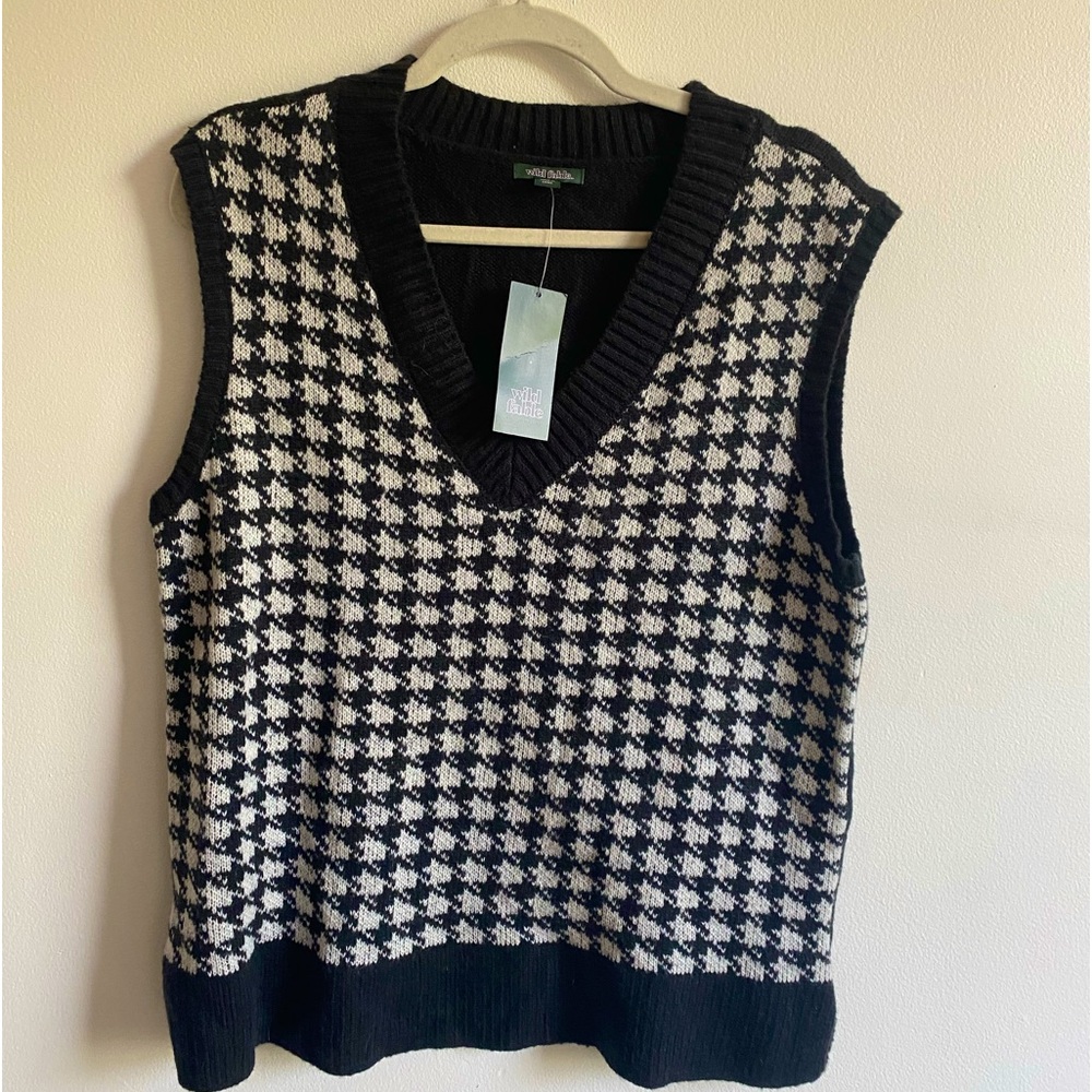 BRAND NEW Wild Fable Sweater Vest